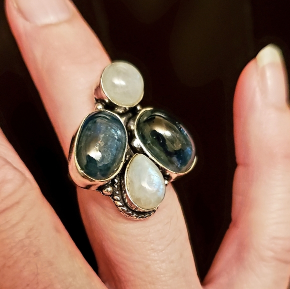 ***Sale*** New Kyanite & Rainbow Moonstone 925 Silver Ring. - Picture 9 of 9